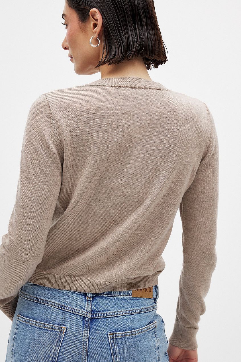 The Esen Cardigan - Beige