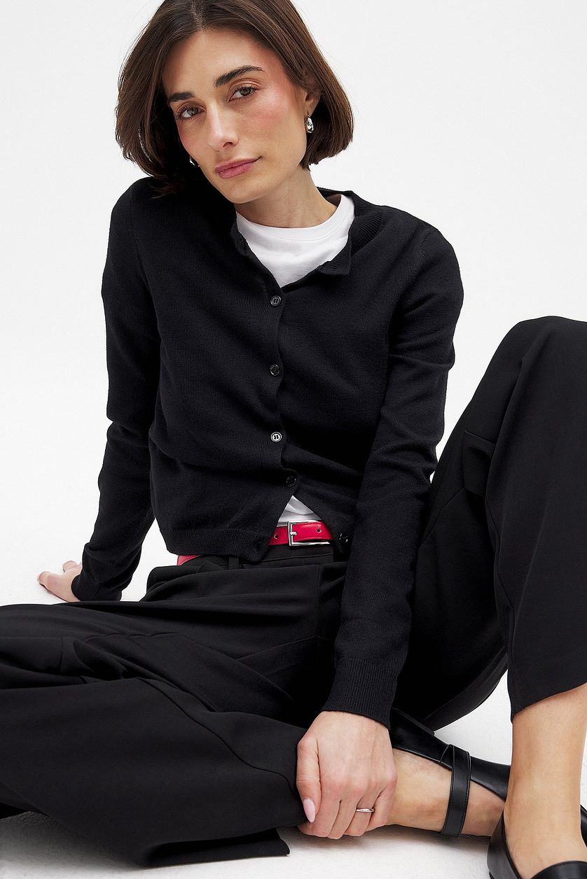 The Esen Cardigan - Black