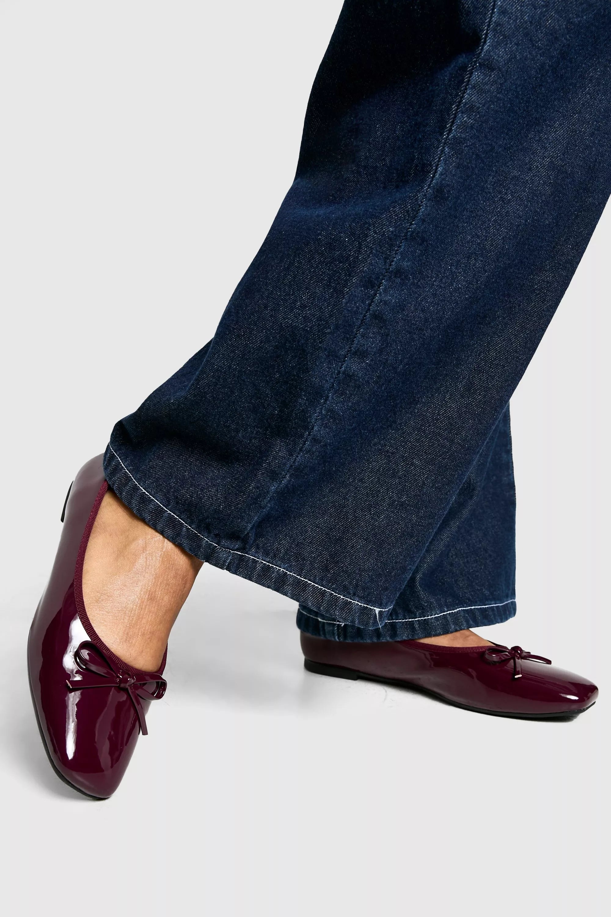 The Lune Ballerinas - Burgundy