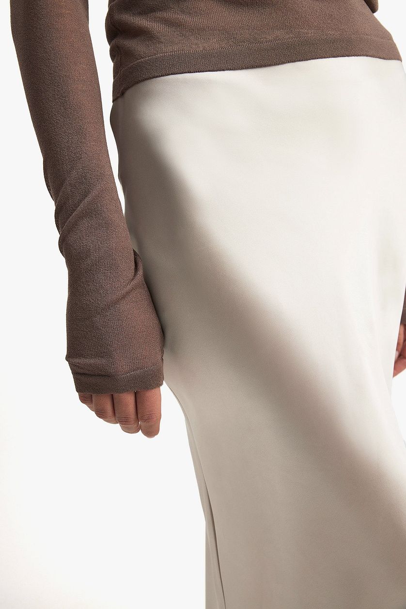 The Nalis Skirt - White