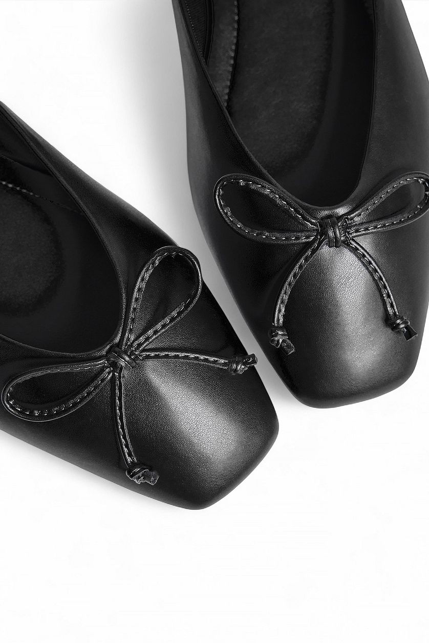 The Lune Ballerinas - Black